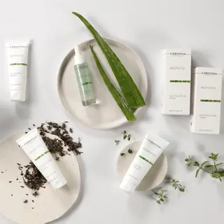 ハーブピーリング/ 脱毛/ホワイトニングのエステ・リラクイメージ