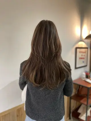 カラー Kana .のヘアスタイル