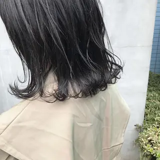 ミディアム カラー ヤスドミ ケイスケのヘアスタイル