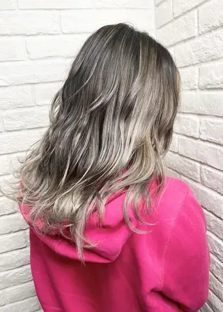 セミロング カラー 🫧【公式】 Lig.横浜🫧のヘアスタイル