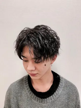 ミディアム パーマ メンズ HIROGINZA ヒロ銀座 青山所属・マツオ リュウホウ🐉のヘアスタイル