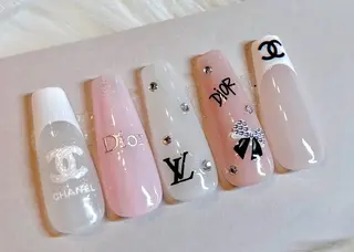 ネイル le’a-レア-所属・le'a-レア-【ネ イル】のネイルデザイン