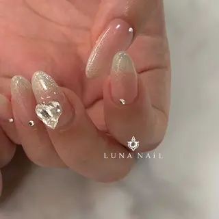 ネイル アトリエ　ミモザ所属・いまむら あかりのネイルデザイン