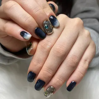 ネイル Roi〈ロワ〉 Reikaのネイルデザイン