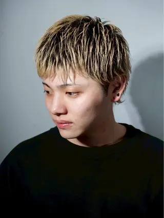 ミディアム 高崎 健司のヘアスタイル