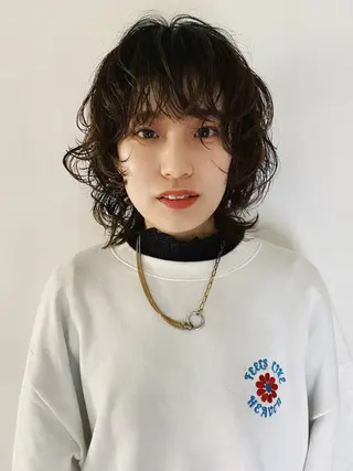 ミディアム パーマ 🫧艶ハイトーン ブリーチ🫧シモのヘアスタイル