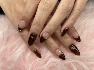 ネイル 安永 彩香のネイルデザイン