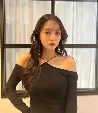 ロング カラー ヘアアレンジ 顔まわり職人🇰🇷 韓国ヘア/KAITOのヘアスタイル