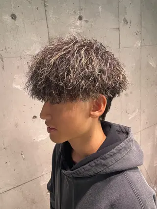 カラー パーマ メンズ 艶髪/透明感🪽 DISCO🪽のヘアスタイル