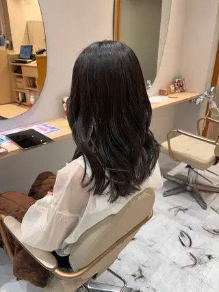 ミディアム 小林 琉花のヘアスタイル