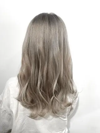 ロング 【.ico】心斎橋 飛田ゆうきのヘアスタイル