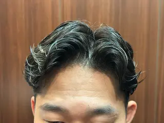 ミディアム 杉本 和大のヘアスタイル