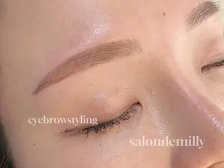 アイブロウ salon de milly 丸尾のマツエク・マツパデザイン