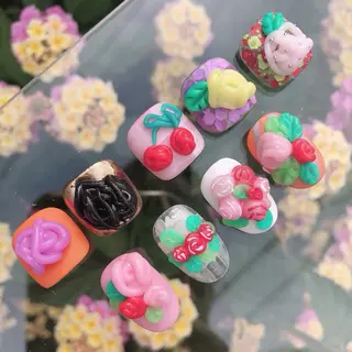 ネイル mano nella mano所属・mano nella manoのネイルデザイン