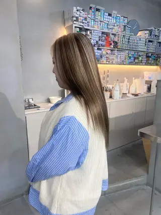 ロング カラー qulim所属・前橋 姫奈のヘアスタイル