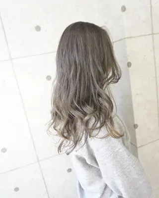 セミロング 羽田 hadaのヘアスタイル