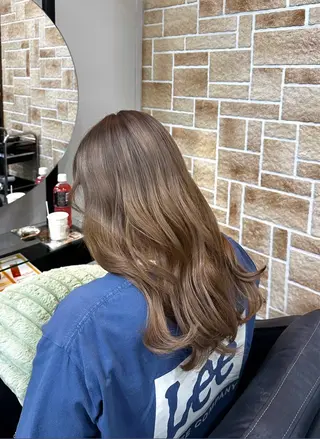ロング カラー 栗谷 竜希のヘアスタイル
