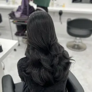 カラー 冬の透明感暗髪❄️ トレンドヘア❄️のヘアスタイル