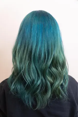 セミロング カラー Of HAIR所属・✨デザインカラー✨ ハイトーン　森貴章のヘアスタイル