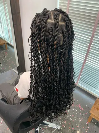 ロング ヘアアレンジ Lehua   (レフア)所属・MEI/ブレイズ/ コーンロウ/茅ヶ崎のヘアスタイル