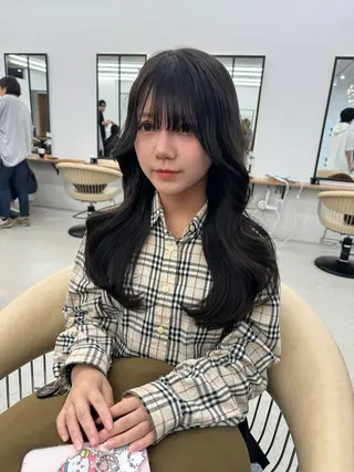 ロング 似合わせカットが 得意な美容師のヘアスタイル