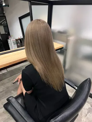 ロング カラー 池袋　似合わせショー トヘア　萩原 佑紀のヘアスタイル