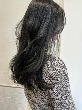 ロング FERIA梅田🖤 透明感カラー🎀のヘアスタイル
