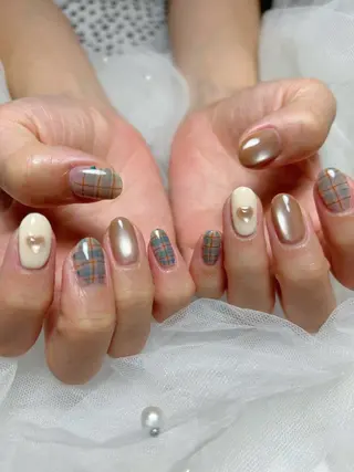 ネイル takara nail所属・takara射水高岡 マグネット韓国ポップのネイルデザイン