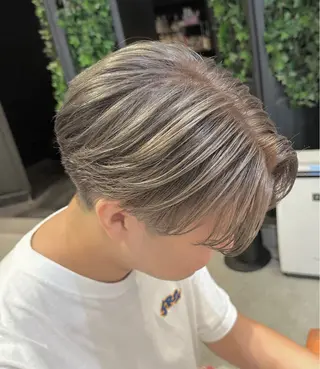 カラー メンズ 野村 俊太のヘアスタイル