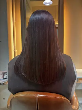 ロング タツキ／レイヤー／ パーマ／艶カラーのヘアスタイル