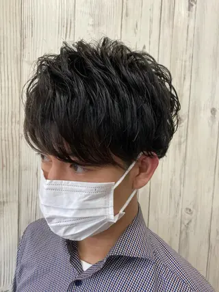 ミディアム 【.ico】心斎橋 飛田ゆうきのヘアスタイル