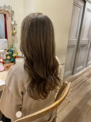 ロング 玉邑 美菜のヘアスタイル