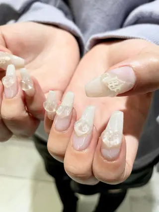 ネイル moca心斎橋所属・˚✧⁺⭐︎༚moca miyuu⁎⁺˳✧༚のネイルデザイン