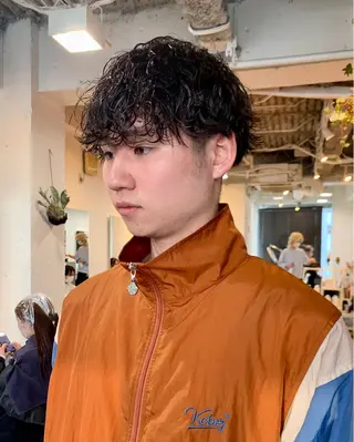 ショート パーマ メンズ グランジヘア 無造作ヘアHYUGAのヘアスタイル