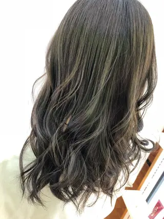 カラー 茅ヶ崎/ハイライト/ ハイトーン/関口実華のヘアスタイル