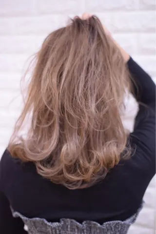 ミディアム カラー ハイトーンカラー RYUのヘアスタイル