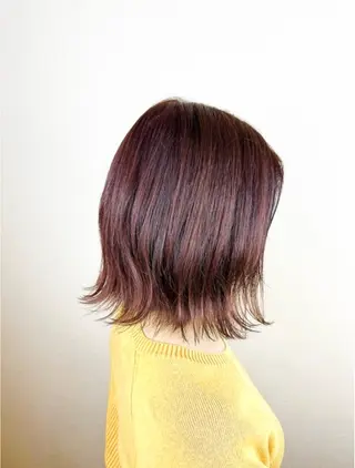 ミディアム トモタニ ミオのヘアスタイル