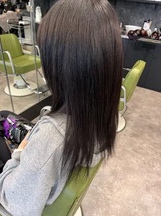 ロング アレクサンドルカラーズもりの里所属・黒田 怜のヘアスタイル