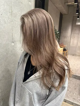 ミディアム ︎🤎W color MIYU‎🤎のヘアスタイル