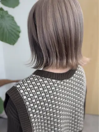 ショート カラー ブリーチ矯正💐 ミルクティー💐ナオのヘアスタイル