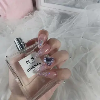 ネイル 𝑀𝐼𝑂𝑅𝐴 𝑅𝐸𝐼𝐾𝑂のネイルデザイン