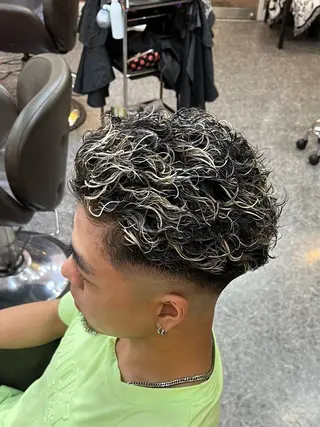 ミディアム パーマ CuMARi所属・歴7年🔥メンズ専門 100％満足させますのヘアスタイル