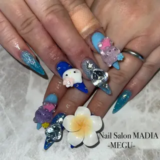 ネイル MADIA藤沢所属・MADIA MEGUのネイルデザイン
