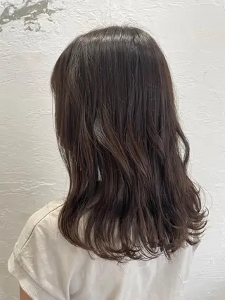 セミロング カラー fio マナミのヘアスタイル