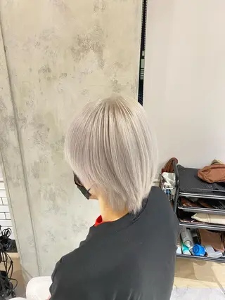 ショート ハイトーンエフェクト ブリーチいち丸のヘアスタイル