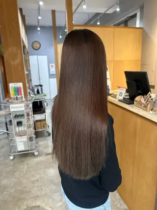 ミディアム miloc MOMOKAのヘアスタイル