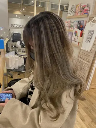 ロング カラー sio.nail&eyebrow salon shimokitazawa2号店所属・nailist mana𖤐´-のネイルデザイン