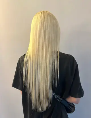 ロング カラー TIECHEL所属・韓国ナチュラル・ ベージュ/落合夏希のヘアスタイル