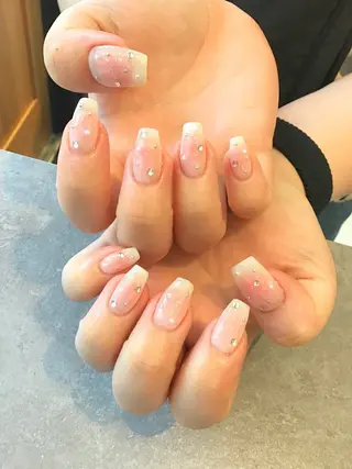 ネイル Nest 岩崎のネイルデザイン