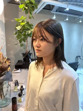 ミディアム カラー ［  ］Shiro所属・Shiro RENのヘアスタイル